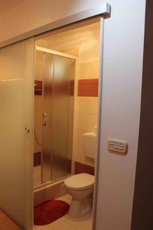Private Room In The Center Of Split Bagian luar foto
