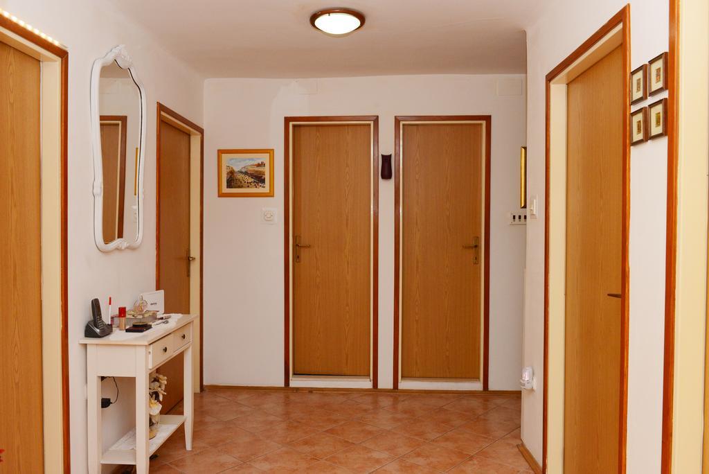 Private Room In The Center Of Split Ruang foto