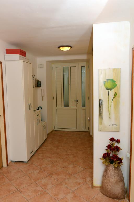 Private Room In The Center Of Split Bagian luar foto
