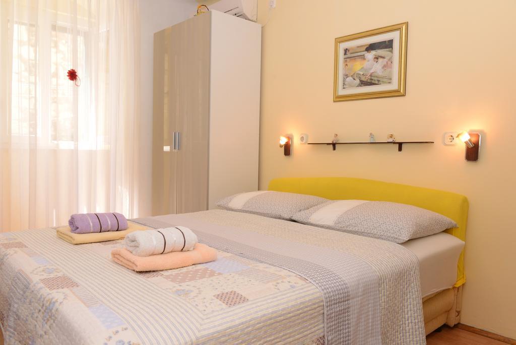 Private Room In The Center Of Split Bagian luar foto